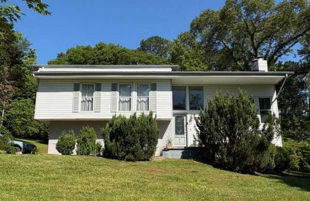 4 Bedroom 2 Bath House photos photos