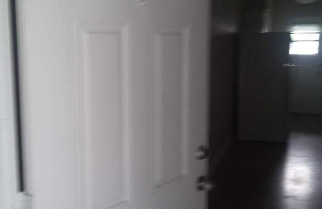 "No Longer Managing as of 12/02/2026" TS - 1710 S. Washington Ave Unit 06 Gallery 3