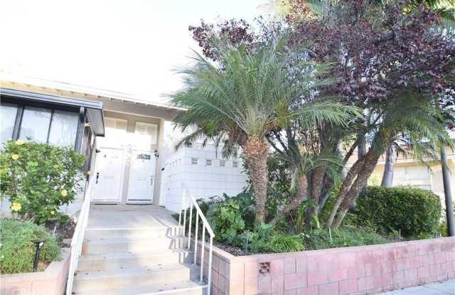 399 Avenida Castilla - 399 Avenida Castilla, Laguna Woods, CA 92637