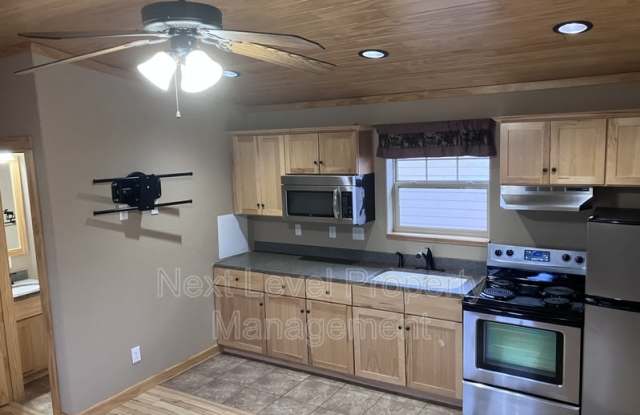 28 Davis Court - 3 photos photos