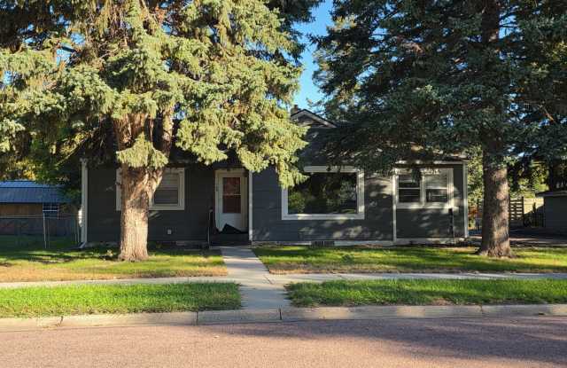 Newly Renovated in Quiet Neighborhood Gallery 1