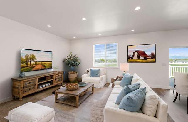 New Upscale Smithfield Home for Rent with Resort Style Amenities! Gallery 3