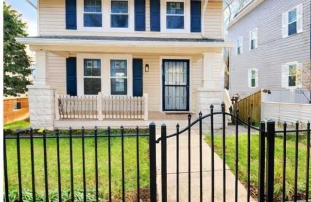 2607 HAMLIN Street NE photos photos