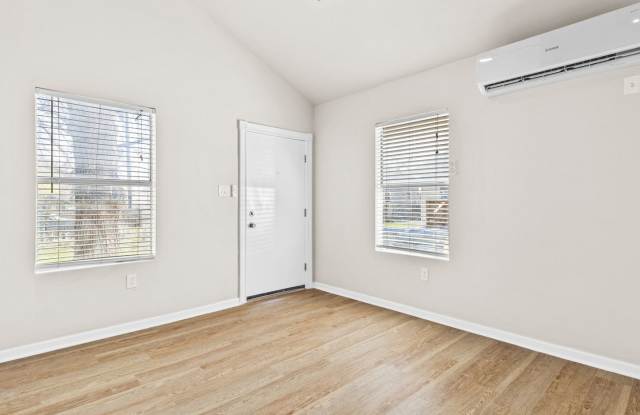 Come see this completely renovated casita, available now! Gallery 4