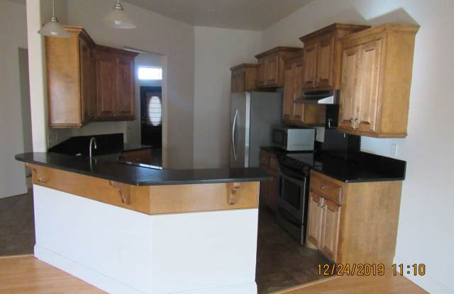 Fantastic Condo located close to Ft. Sill, Shopping and Restaurants Handicap Accessible! No Pet Home! Gallery 4