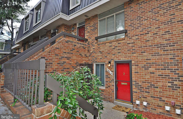 740 15TH STREET S - 740 15th Street South, Arlington, VA 22202