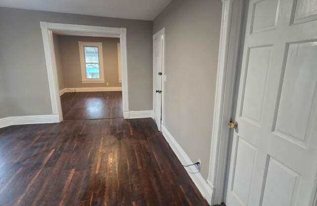 398 Dearborn Street - Apt 2 Gallery 4