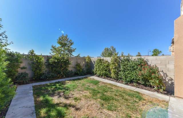 4bd/4.5ba Single Family House w/ VIEW Gated Community Altair Irvine for rent - 95 Turnstone, Irvine, CA 92618