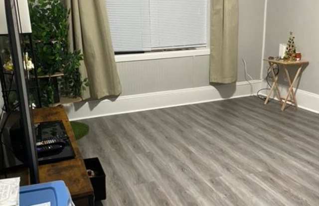 202 West Emerson Street photos photos