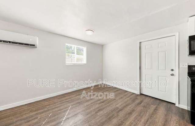 11709 N 79th Drive Gallery 4