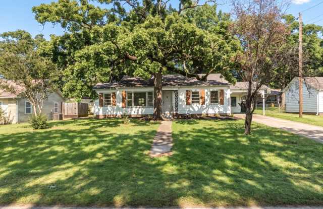 Freshly Updated 3 Bedroom House photos photos