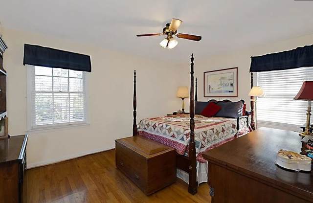 Hilton Heights - MIDTOWN MOVE-IN SPECIAL!!!! Gallery 4