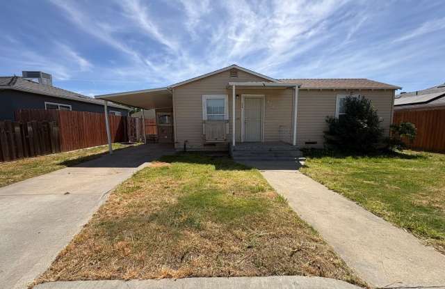 Cozy Hanford Home Available Now! photos photos