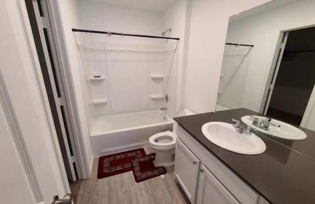 Room in 4 Bedroom Home at Fire Stone photos photos