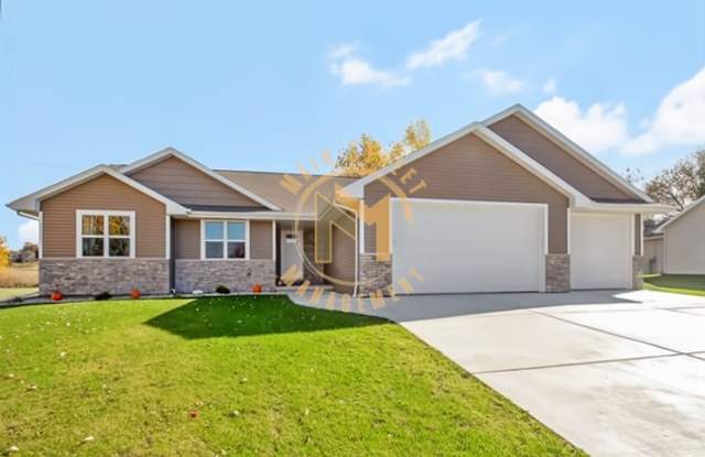 LAWNCARE INCLUDED! - 3 Bed 2 Bath Ranch Single Family Home photos photos