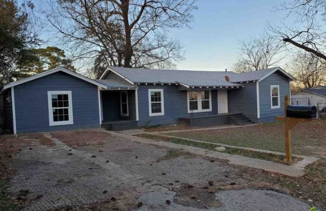 1204 Price Street - 1204 Price Street, Henderson, TX 75654