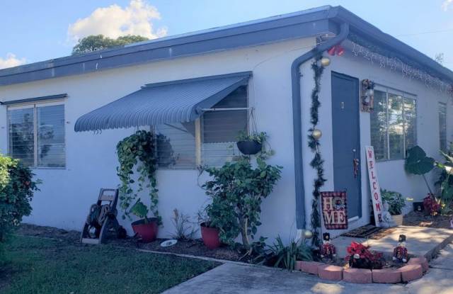 955 W 36th Street - 1 photos photos