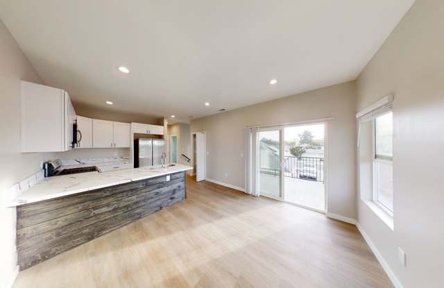 4BD/2BA on the Corner of Catoctin and Montezuma Gallery 1
