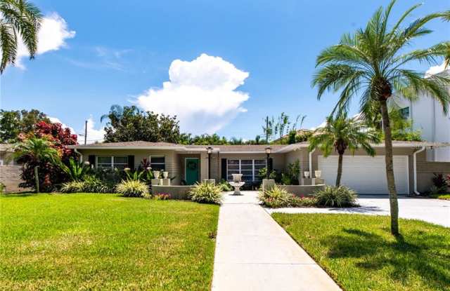 364 BAYVIEW DRIVE NE - 364 Bayview Drive Northeast, St. Petersburg, FL 33704