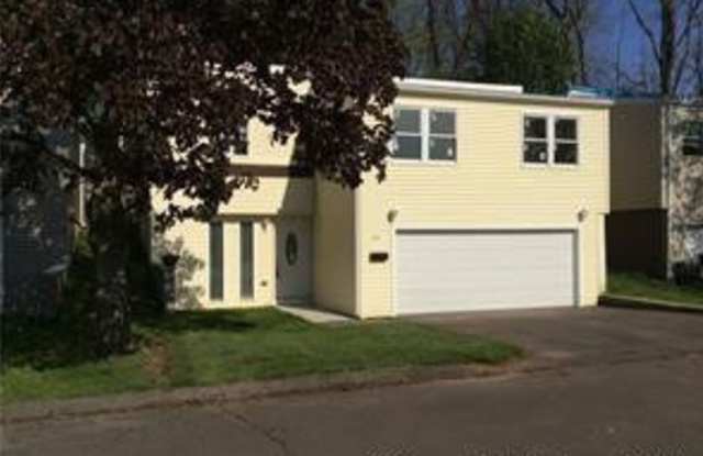 Gorgeous 4 bedroom contemporary for rent! photos photos