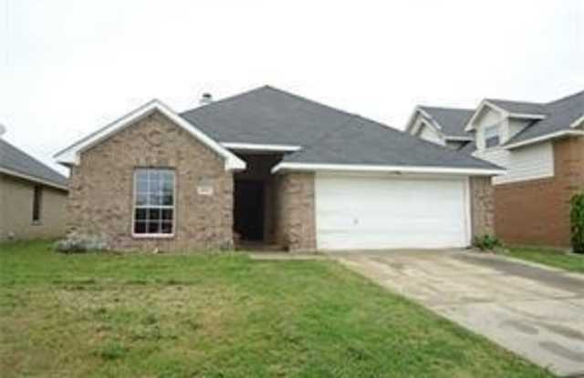 Cute home in Terrell! photos photos