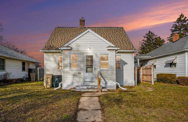 609 E Victoria St photos photos