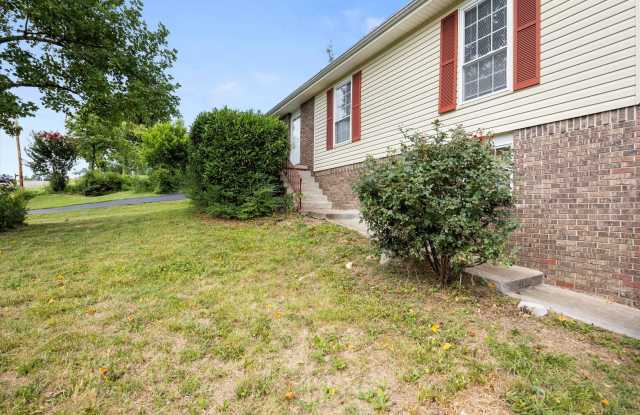 Beautiful Updated 4 Bed 2 Bath Home in Ooltewah Gallery 4