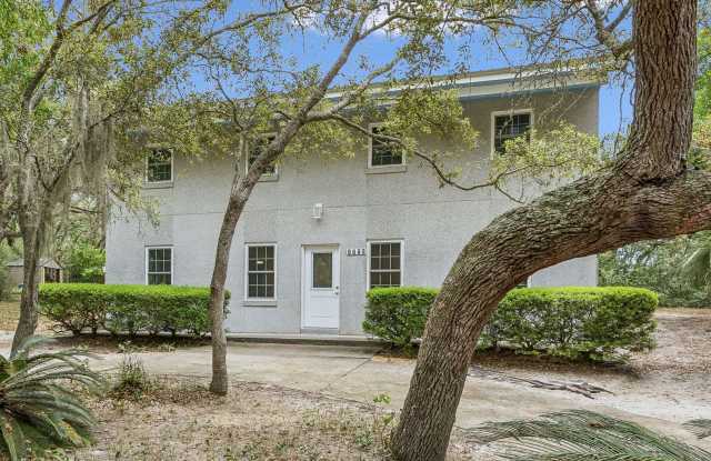 Newly Remodeled Beachside Home – Walk to the Ocean Gallery 4