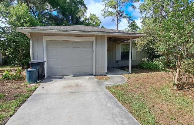 3/2 house in convenient NW location! photos photos