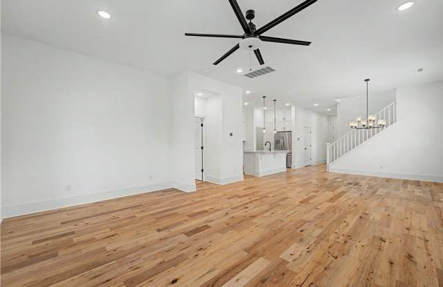 5102 Stanford Court Gallery 2