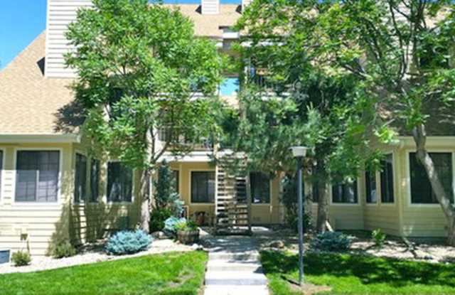 Beautiful 2 bed with loft in Cherry Creek photos photos
