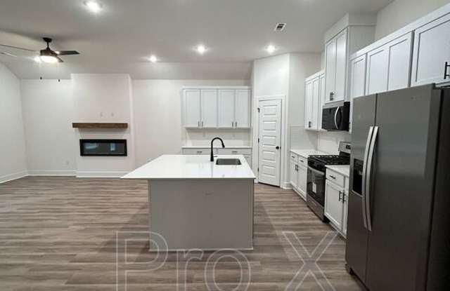7001 E Sugarloaf Gallery 3
