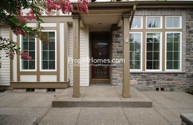 Updated Three Bedroom Home in Villebois - Corner Lot! Gallery 3