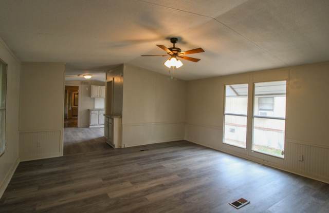 Nice Country Setting with Hill View! photos photos