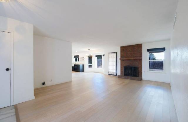 658 El Parque Drive Gallery 2