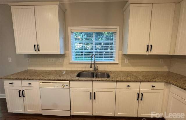 10921 Rousay Road Gallery 4
