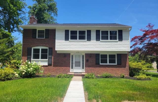 4 Bedroom Colonial in Timonium photos photos