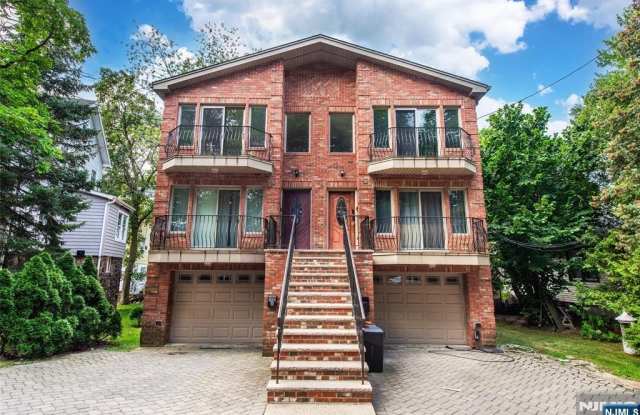 500 Lewis Street A photos photos