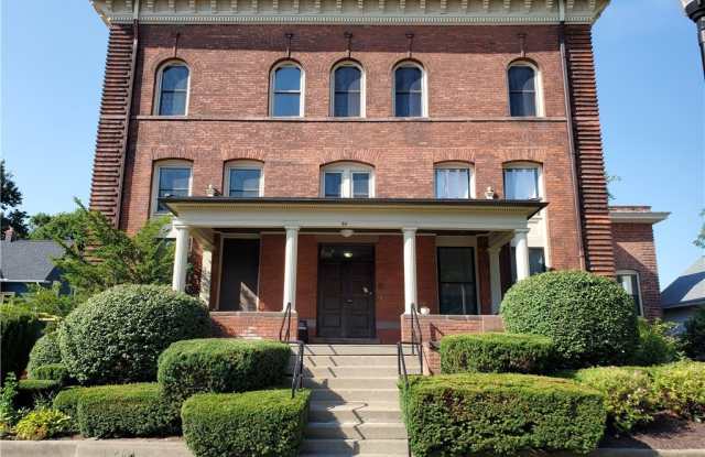 94 Averill Avenue Gallery 2
