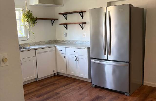 Newly Remodeled Two Bedroom with Sun Room! photos photos