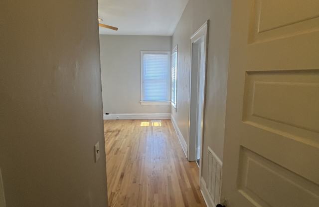 912 Oak Street - 2 Gallery 4