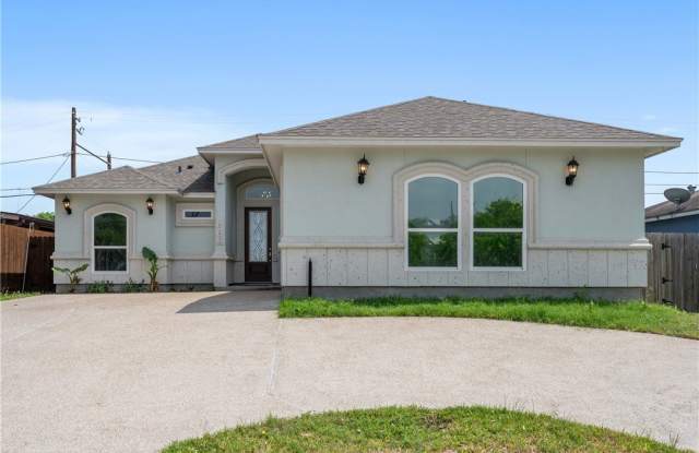 1706 Kentucky Derby Drive photos photos