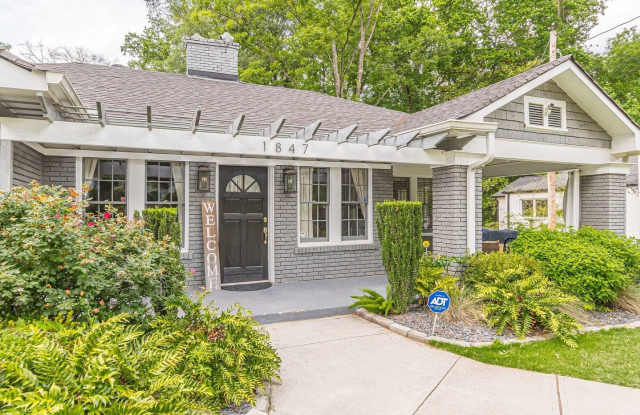Fully Furnished Single Family 6-Bedroom Home w/pool— College Park, Georgia Gallery 4