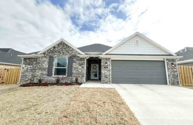 310 W Tyler Rd - 310 West Tyler Road, Farmington, AR 72730
