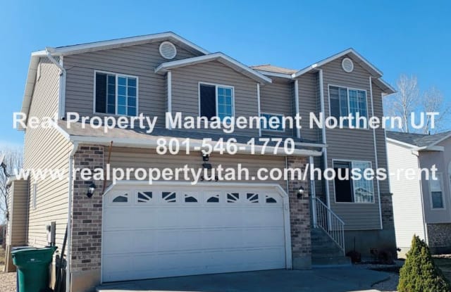 5559 S. 3275 W. - 5559 South 3275 West, Roy, UT 84067