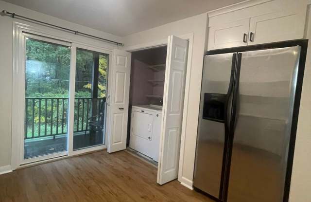 September Special- Second months' rent half off for approved tenant (s) Downtown Kittery- close to the Shipyard Gallery 1