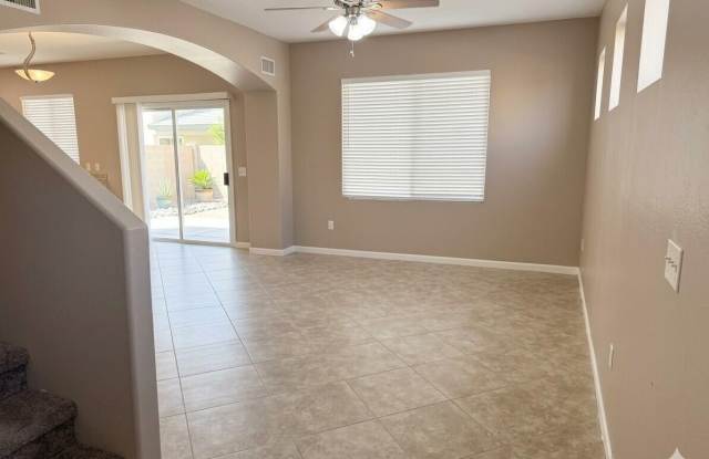 4264 E BAYLOR Lane Gallery 3