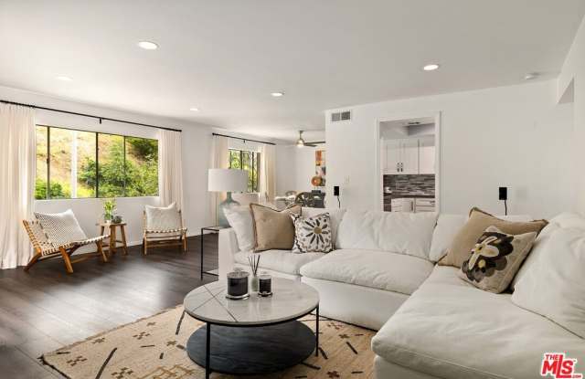 6736 Hillpark Dr Gallery 1
