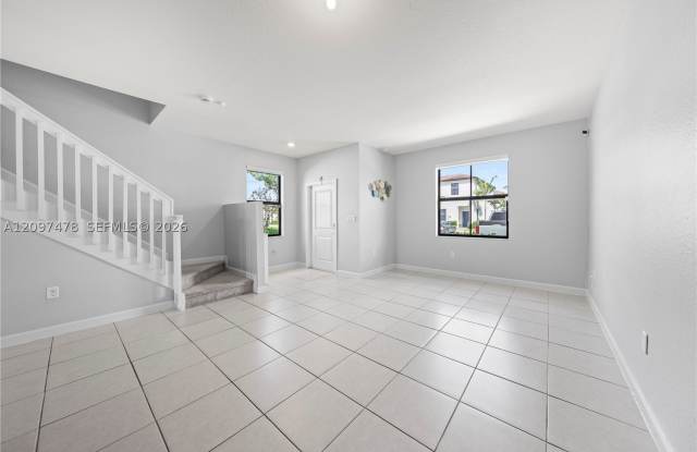 23489 SW 127th Pl Gallery 4