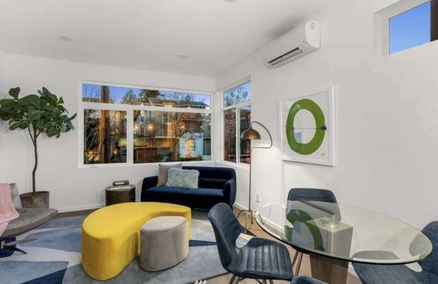 5917 California Avenue Southwest - 1Unit C Gallery 4